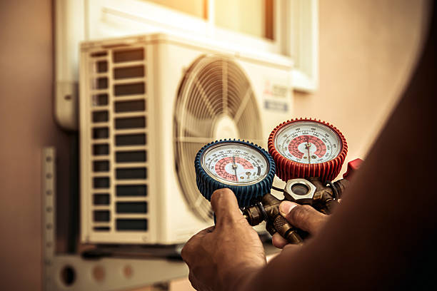 Professional Hvac technician working in Cedar Ridge, CA